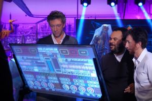 ATLANTIS VIRTUAL REALITY PRESENTA SU SISTEMA  DJ EN EL HORMIGUERO